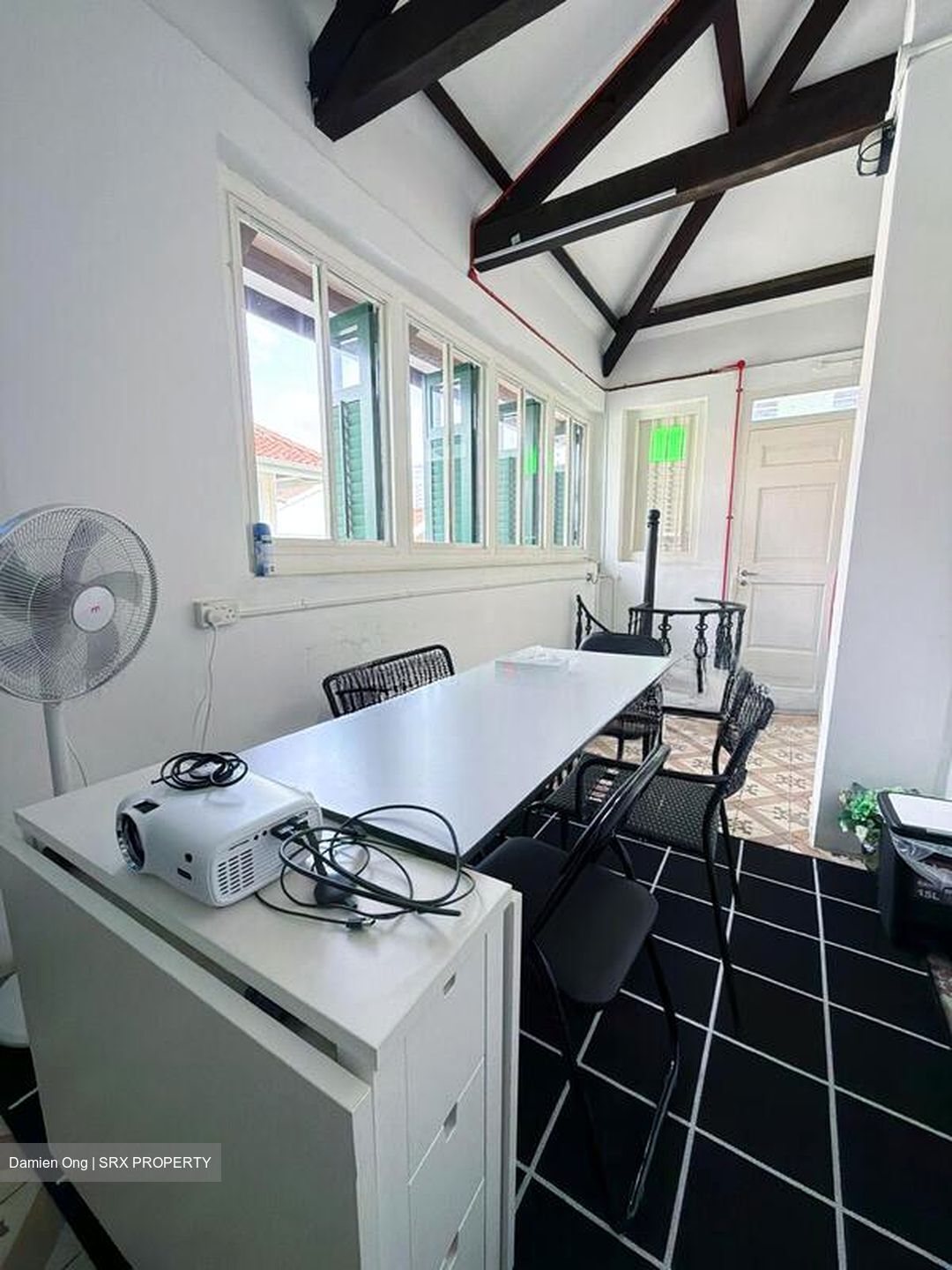 Banda Street (D1), Office #522467851